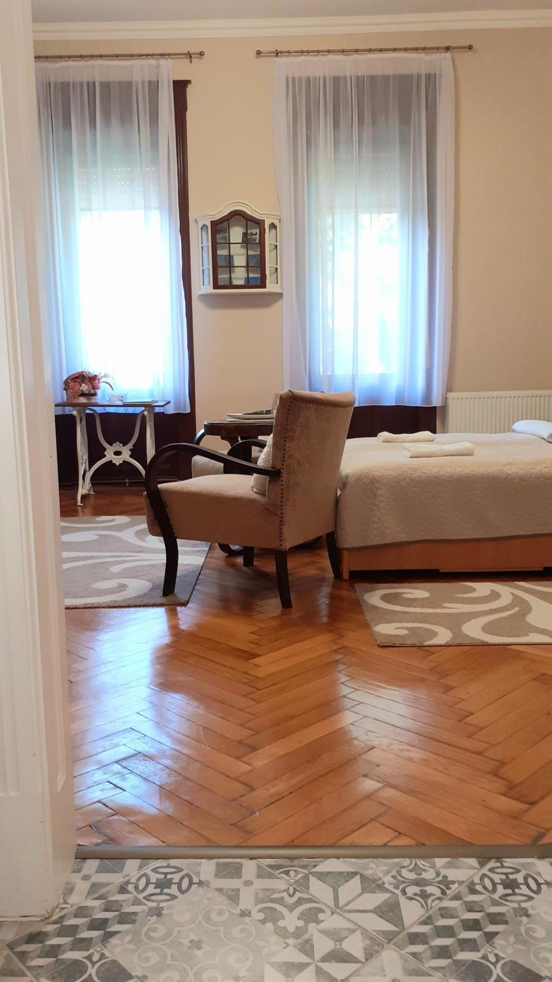 Ekszerdoboz Apartman Eger 아파트 외부 사진
